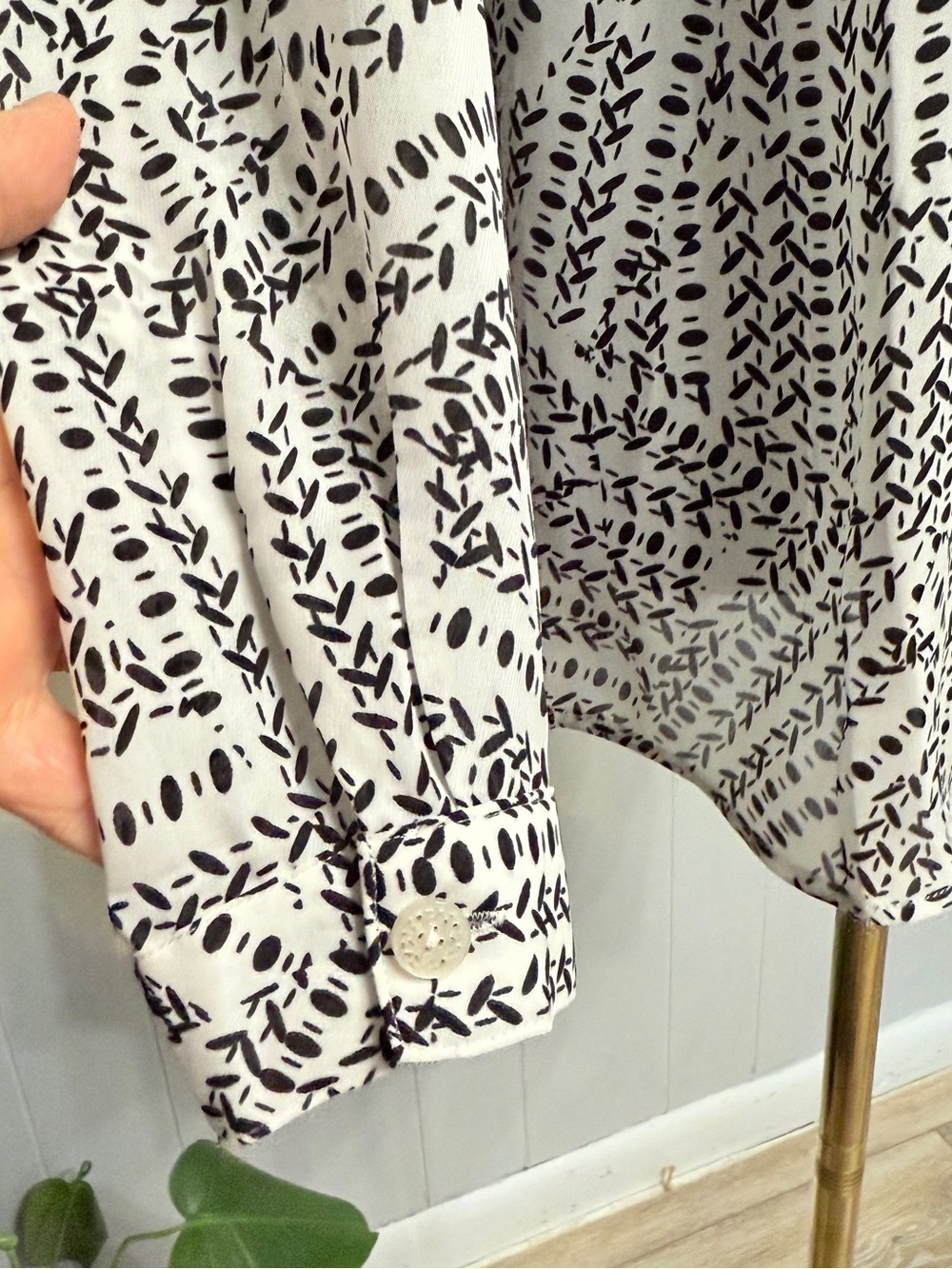 #1)  CAbi Black & White Patterned Button-Down Blouse With Wrap Style Back - Picture 5 of 6